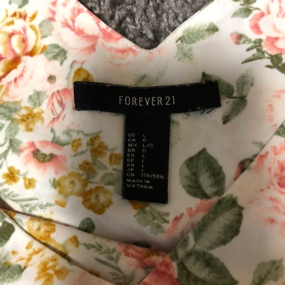 Flower top - Picture 3 of 3